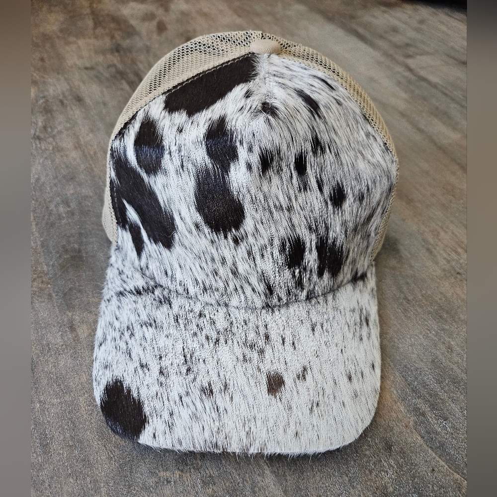 Cowhide Pattern Trucker Hat - Black & White